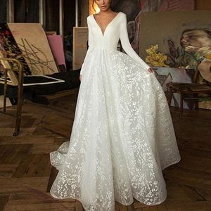 NWOT Wedding Dress Long Sleeve V-neck with Lace Train - Champagne / US 6 Wmns